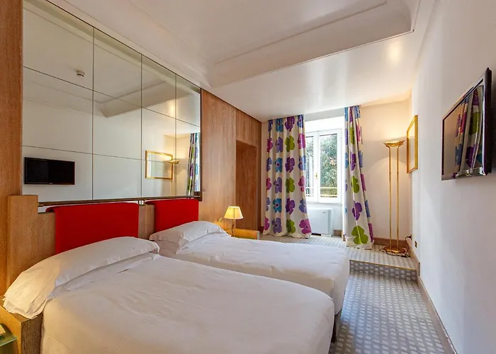 Hotel Albani 4*