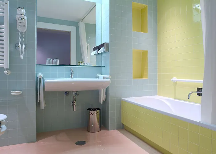 Hotel Albani 4*
